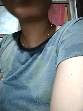 Snapshot of Aruyeshi- chatting on 10.31.25 Aruyeshi- online show from 10.31.25