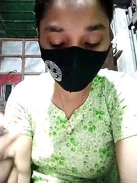 Snapshot of Aruyeshi- chatting on 11.02.25 Aruyeshi- online show from 11.02.25