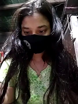 Snapshot of Aruyeshi- chatting on 11.04.25 Aruyeshi- online show from 11.04.25