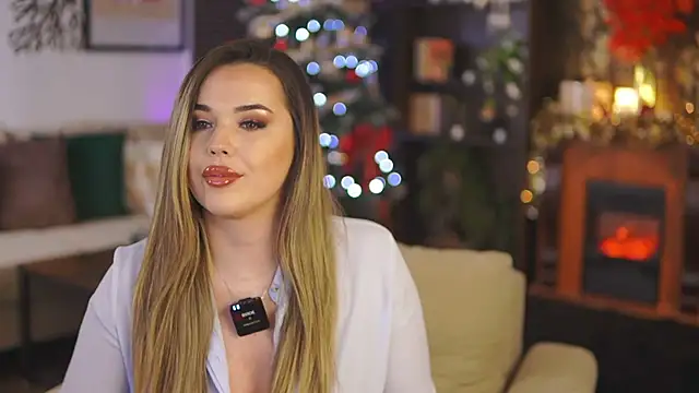 Snapshot of EvaSunderland chatting on 01.06.25 EvaSunderland online show from 01.06.25