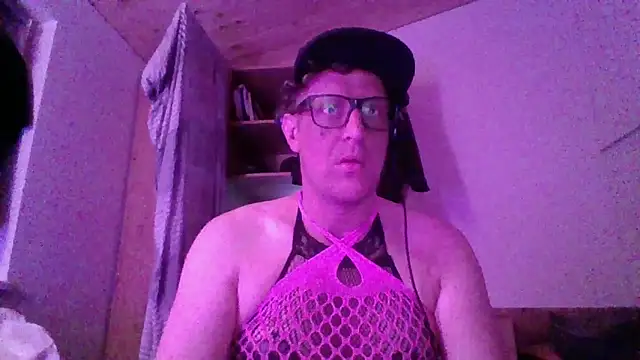 Bigthroaterboy online show from 10.21.25