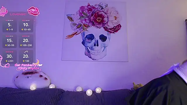 Colins Pink Room online show from 01.05.26