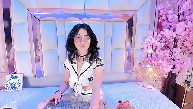 Snapshot of SaraMartini1 chatting on 11.14.25 SaraMartini1 online show from 11.14.25