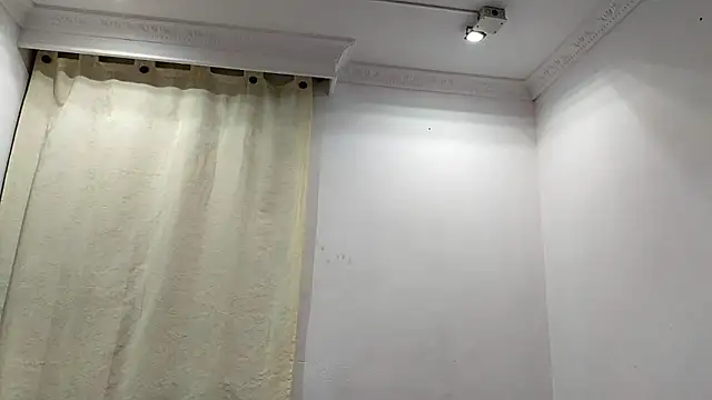 Molly ADY online show from 12.04.24