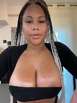 HaileyDiana online show from 10.14.25