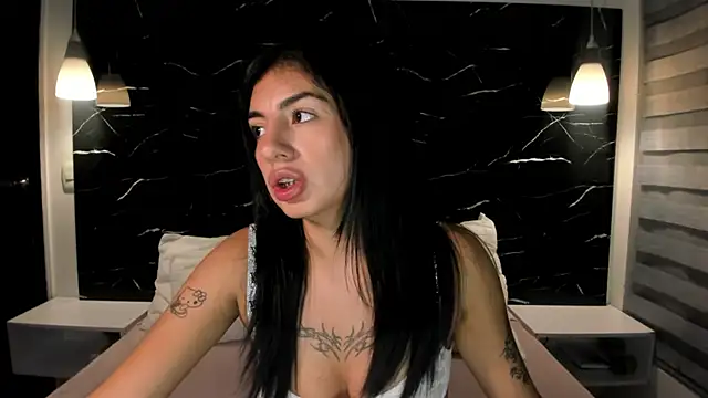 Snapshot of ANTONELLA__ROUSE_ chatting on 12.22.24 ANTONELLA ROUSE online show from 12.22.24