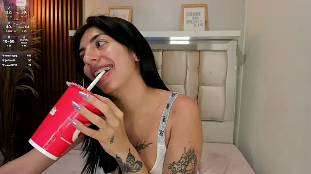 Snapshot of ANTONELLA__ROUSE_ chatting on 12.28.24 ANTONELLA ROUSE online show from 12.28.24