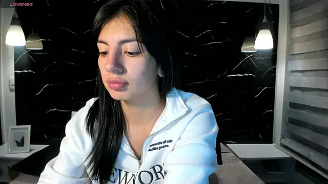 Snapshot of ANTONELLA__ROUSE_ chatting on 12.29.24 ANTONELLA ROUSE online show from 12.29.24