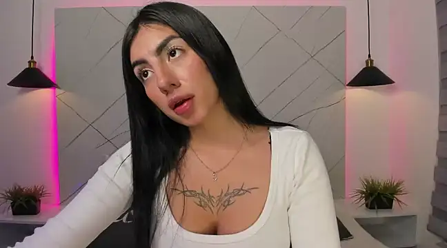 Snapshot of ANTONELLA__ROUSE_ chatting on 02.03.25 ANTONELLA ROUSE online show from 02.03.25