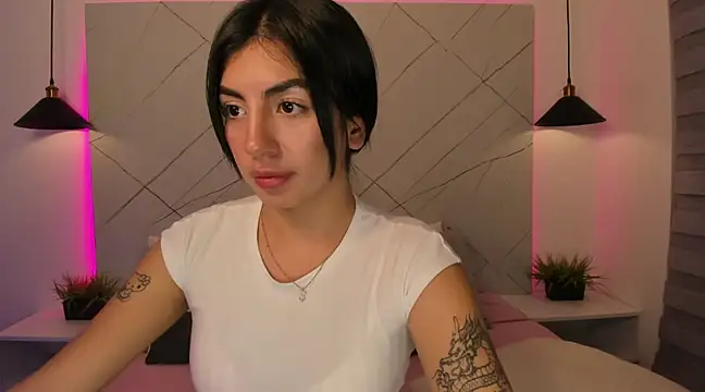 Snapshot of ANTONELLA__ROUSE_ chatting on 02.17.25 ANTONELLA ROUSE online show from 02.17.25