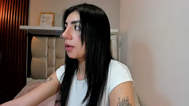 Snapshot of ANTONELLA__ROUSE_ chatting on 02.24.25 ANTONELLA ROUSE online show from 02.24.25