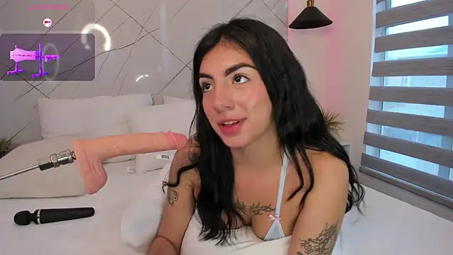 Snapshot of ANTONELLA__ROUSE_ chatting on 03.01.25 ANTONELLA ROUSE online show from 03.01.25