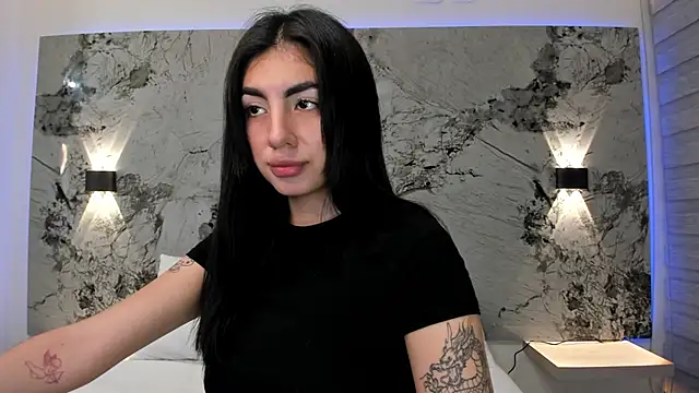 Snapshot of ANTONELLA__ROUSE_ chatting on 03.12.25 ANTONELLA ROUSE online show from 03.12.25