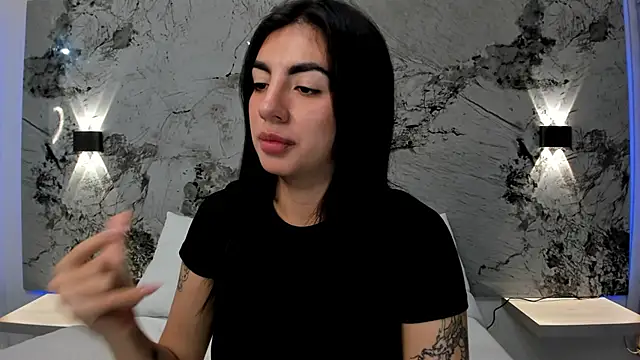 Snapshot of ANTONELLA__ROUSE_ chatting on 03.12.25 ANTONELLA ROUSE online show from 03.12.25