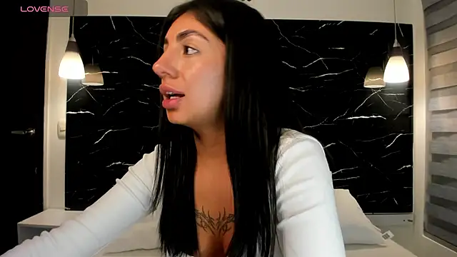 Snapshot of ANTONELLA__ROUSE_ chatting on 03.15.25 ANTONELLA ROUSE online show from 03.15.25