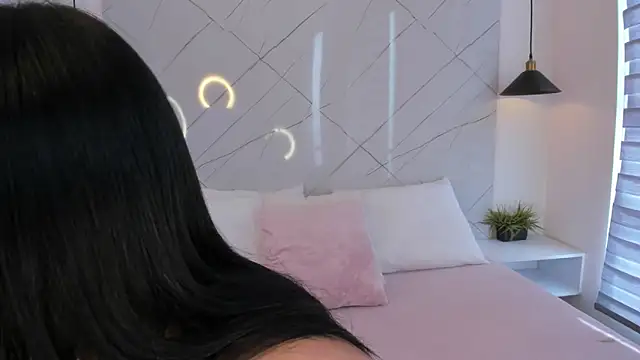 Snapshot of ANTONELLA__ROUSE_ chatting on 09.28.25 ANTONELLA ROUSE online show from 09.28.25