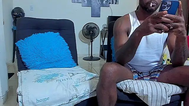 Snapshot of kerlysmith_24 chatting on 05.15.26 kerlysmith 24 online show from 05.15.26