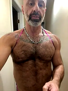 Snapshot of DaddySnowXX chatting on 11.23.25 DaddySnowXX online show from 11.23.25