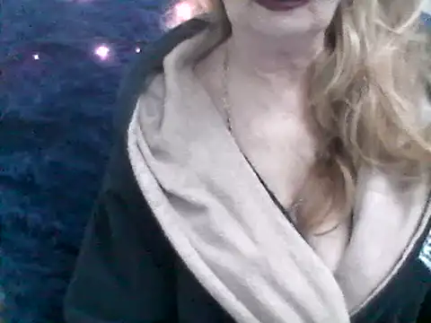 CarlyTreat online show from 01.27.25