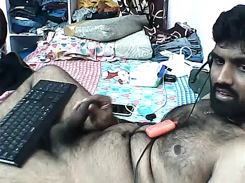 Snapshot of sanik_2428 chatting on 10.31.25 sanik 2428 online show from 10.31.25