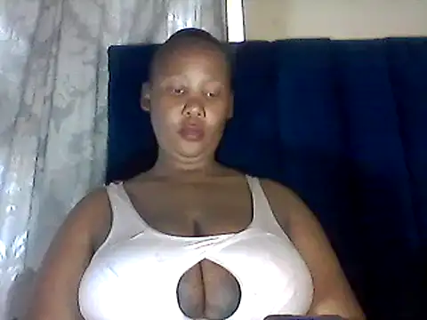 Snapshot of NippleMilkXx chatting on 10.31.25 NippleMilkXx online show from 10.31.25