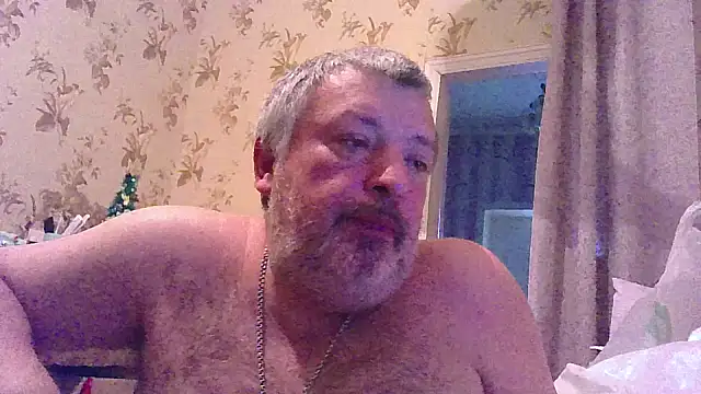 Snapshot of Art_Ass chatting on 10.04.25 Art Ass online show from 10.04.25