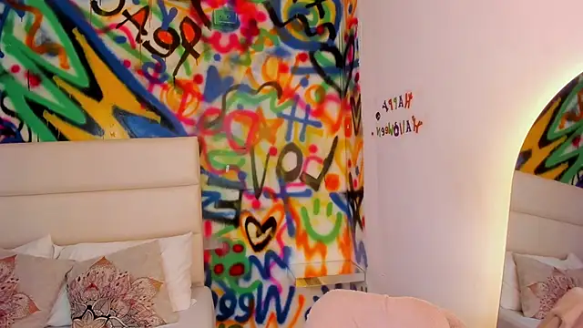 Liana Bernocchi online show from 11.06.25