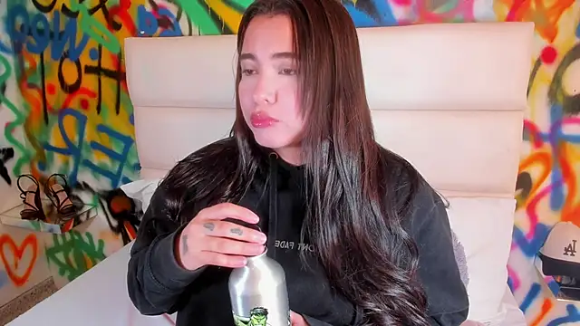 Snapshot of Liana_Bernocchi chatting on 01.18.26 Liana Bernocchi online show from 01.18.26