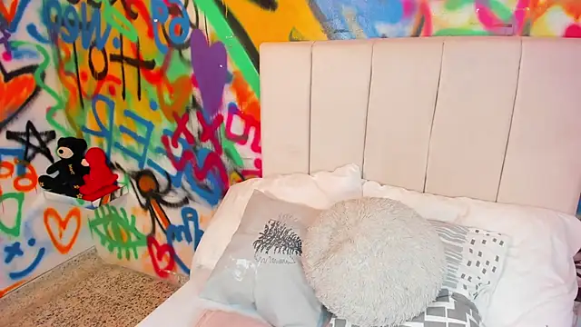 Snapshot of Liana_Bernocchi chatting on 02.19.26 Liana Bernocchi online show from 02.19.26