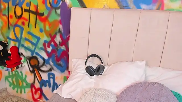 Snapshot of Liana_Bernocchi chatting on 02.28.26 Liana Bernocchi online show from 02.28.26