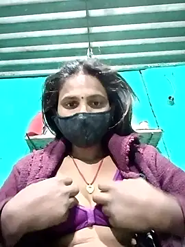 Snapshot of Baby__Shreya chatting on 02.13.25 Baby Shreya online show from 02.13.25