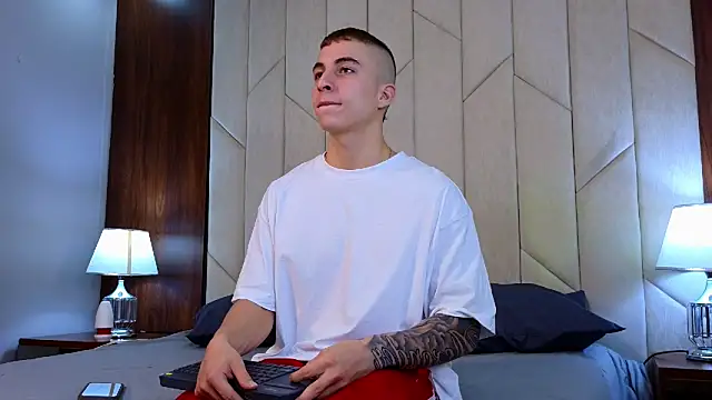 Snapshot of AsmodeoCox chatting on 01.13.25 AsmodeoCox online show from 01.13.25