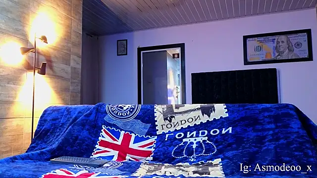 Snapshot of AsmodeoCox chatting on 09.10.25 AsmodeoCox online show from 09.10.25