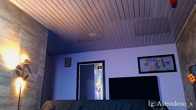 Snapshot of AsmodeoCox chatting on 10.11.25 AsmodeoCox online show from 10.11.25