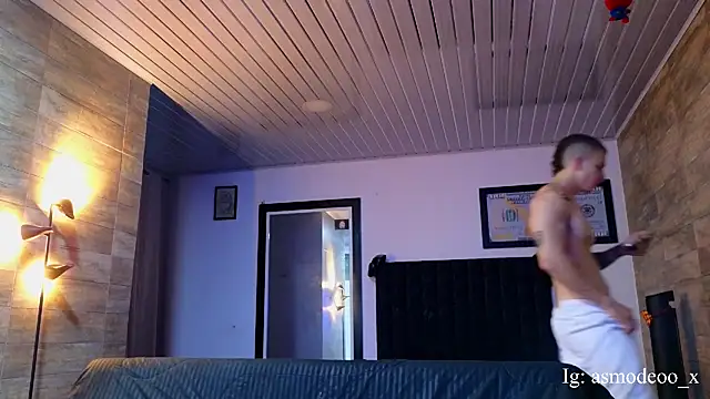 Snapshot of AsmodeoCox chatting on 10.17.25 AsmodeoCox online show from 10.17.25