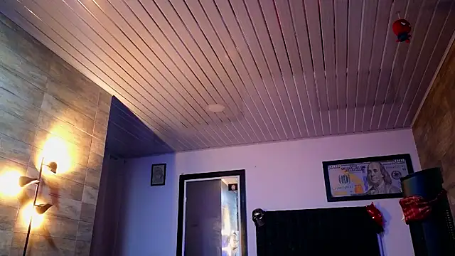 Snapshot of AsmodeoCox chatting on 10.28.25 AsmodeoCox online show from 10.28.25