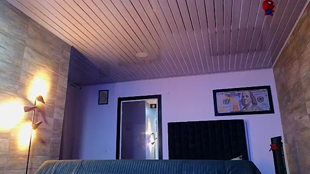 Snapshot of AsmodeoCox chatting on 11.02.25 AsmodeoCox online show from 11.02.25