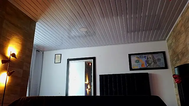 Snapshot of AsmodeoCox chatting on 11.02.25 AsmodeoCox online show from 11.02.25