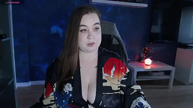 Snapshot of Valeri-Star chatting on 09.13.25 Valeri-Star online show from 09.13.25