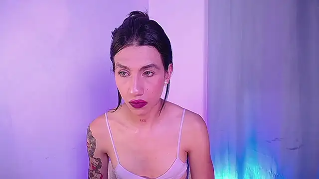 sofiaa grey  online show from 12.06.24
