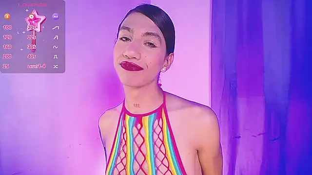sofiaa grey  online show from 12.10.24