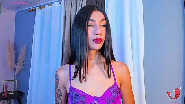 Snapshot of sofiaa_grey_ chatting on 10.27.25 sofiaa grey online show from 10.27.25