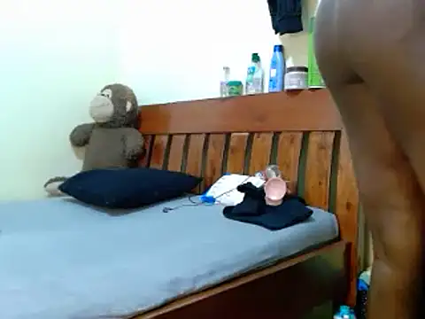 Snapshot of Sweet_choc chatting on 03.19.25 Sweet choc online show from 03.19.25