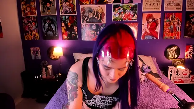 Snapshot of anne_cross chatting on 03.06.25 anne cross online show from 03.06.25