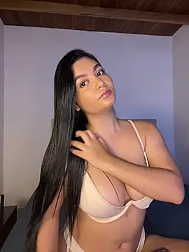 Snapshot of DashaStar chatting on 01.16.25 DashaStar online show from 01.16.25