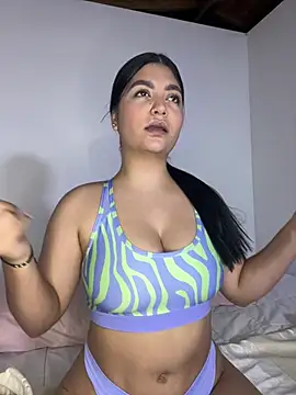 Snapshot of DashaStar chatting on 03.21.25 DashaStar online show from 03.21.25