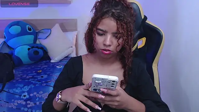 aurora rodriguez online show from 12.23.24
