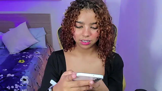 aurora rodriguez online show from 01.08.25