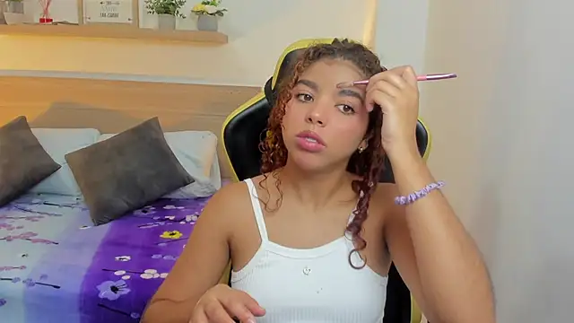 aurora rodriguez online show from 01.23.25