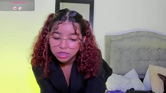 aurora rodriguez online show from 03.16.25
